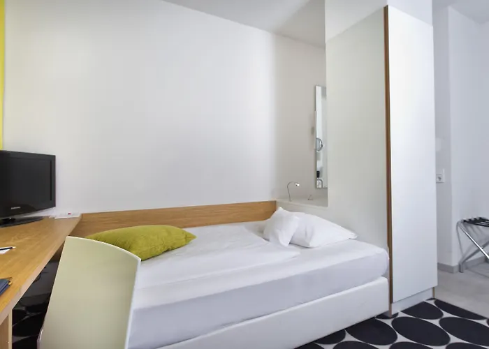 Tryp By Wyndham Frankfurt Otel 3*
