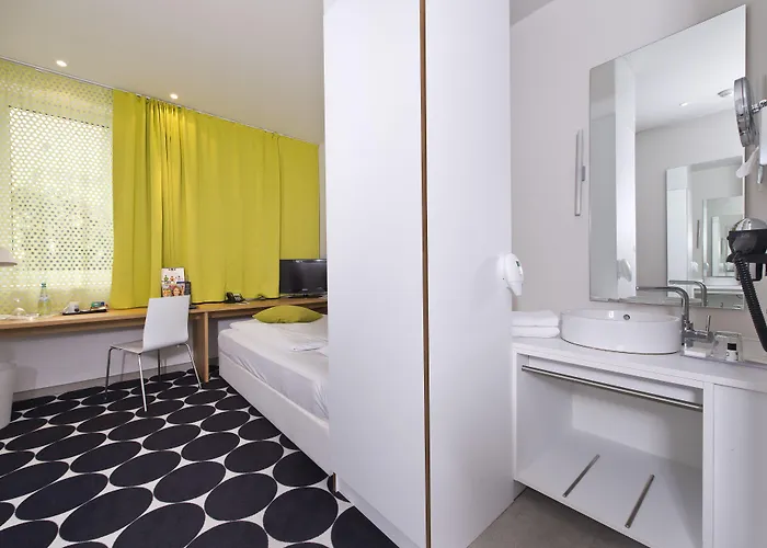 Tryp By Wyndham Frankfurt Otel 3*