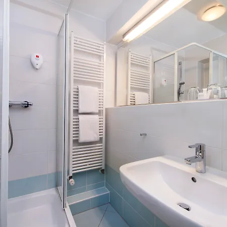 Tryp By Wyndham Frankfurt 3*