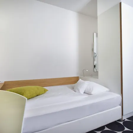 Tryp By Wyndham Frankfurt מלון 3*