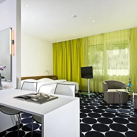 Tryp By Wyndham Frankfurt 3*