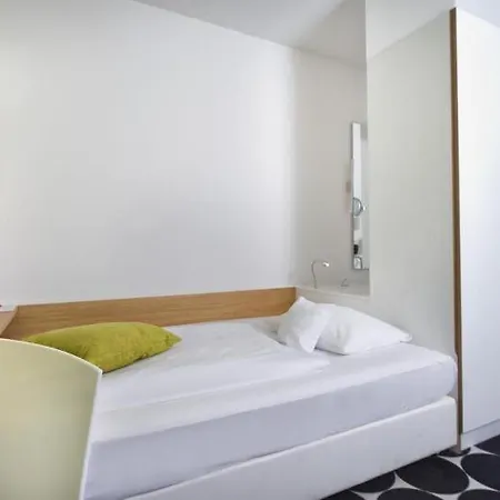 ホテル Tryp By Wyndham Frankfurt 3*